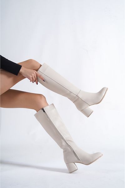Capone Outfitters Ecru Beige Damenstiefel mit ovaler Zehenpartie und seitlichem Reißverschluss