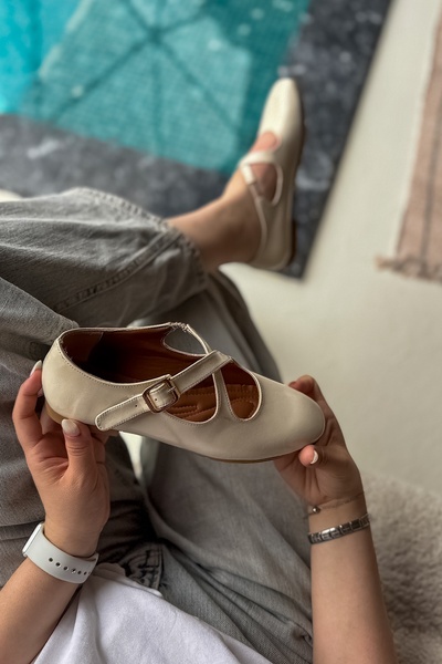 SHOEBELLAS Sarre Beige Women's Ballerinas with Cross Piping Detail