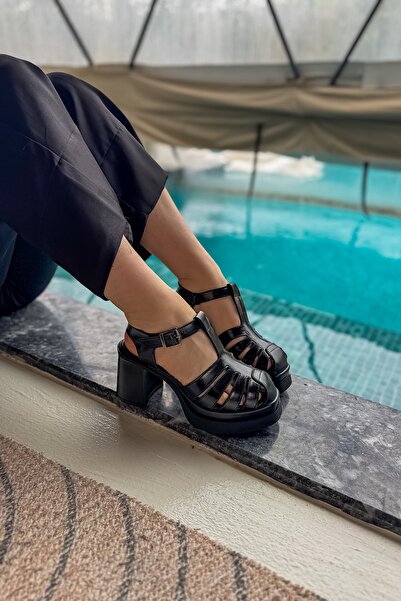 SHOEBELLAS Lalli Black Cage Detailed Women's Sandals