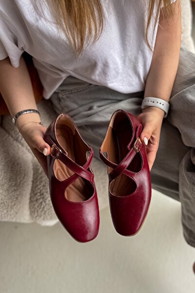 SHOEBELLAS Sarre Burgundy Women's Ballerinas with Cross Piping Detail