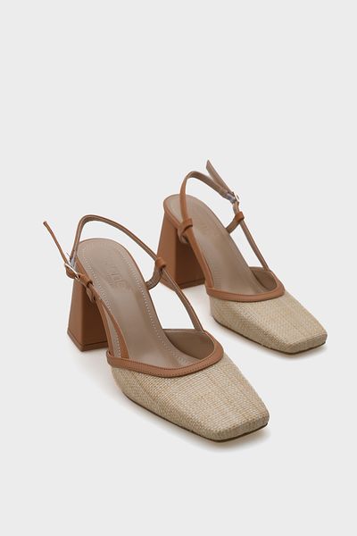 Capone Outfitters Damenschuhe aus Stroh mit offenem Rücken und stumpfer Zehenpartie und dickem Absatz