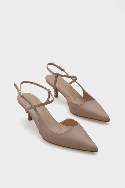 Capone Outfitters Damenschuhe mit mittelhohem Knöchelriemen und spitzer Zehenpartie