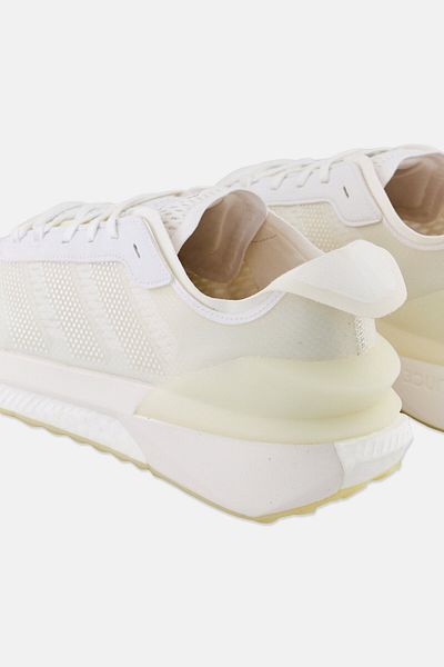 adidas Men Lace Up Avryn Outdoor Shoes, White