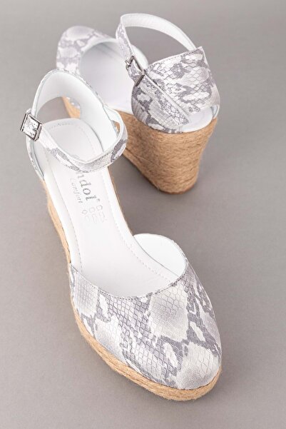 Gondol Жіночі босоніжки з натуральної шкіри на платформі з каблуком ell6215