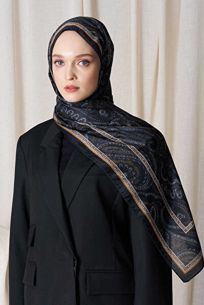 Madame Polo Merve Nur Akyüz Historical Victorian Desen Şal - Gold Siyah