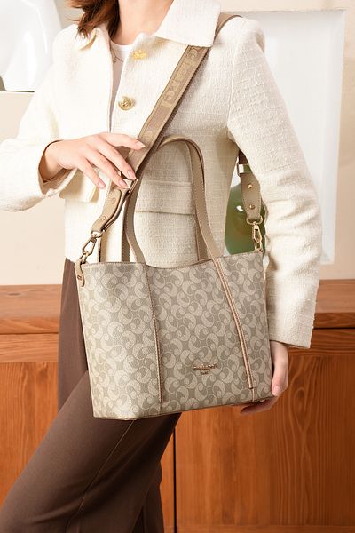 Cacharel Paris Women's Hand and Shoulder Bag a Quality