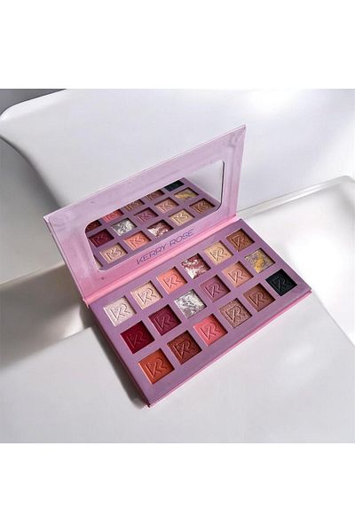 Kerry Rose 18 charming color eyeshadow for a fresh look