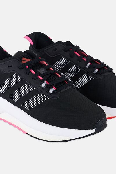 adidas Women Avryn Lace Up Outdoor Shoes, Black