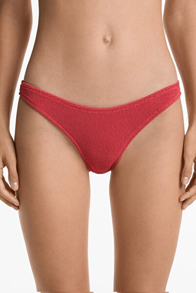 Oysho U kesim orta kapatıcılıkta crinkle bikini altı