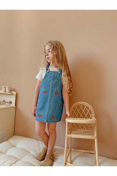 Jolly Kids Salopetă din denim albastru cu model brodat pentru fete