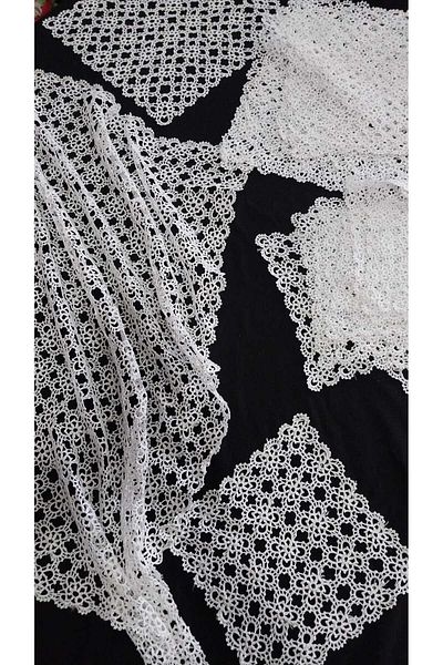 Papatyam 10 Pcs (20X20) / 6 Pcs (27X27) / 1 Pcs Table (80X80) Living Room Set Handcrafted Dowry Lace/Floss Ipo