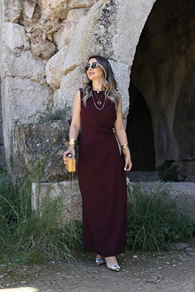 bytugcekaya Φόρεμα με λεπτομέρεια με σχίσιμο στο πλάι με χρυσή πόρπη