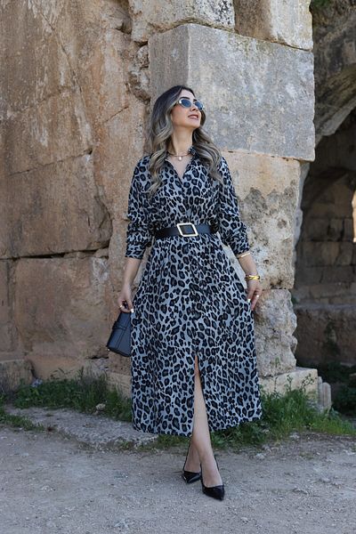bytugcekaya Rochie gri cu curea cu imprimeu leopard