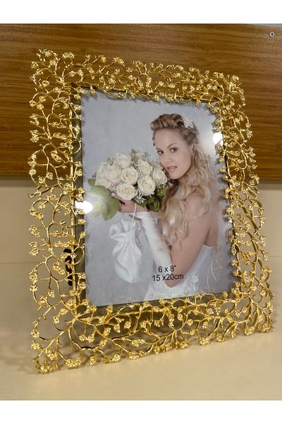 PLUS HOME Fallen Brass Frame 15X20 cm Large Size Gold