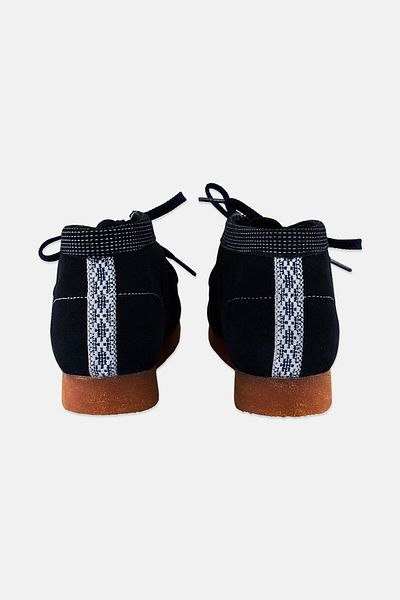 CLARKS Kids Boys Wide Fit Wallabee Lace Up Casual Boots, Navy