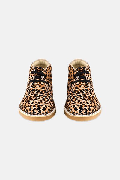 CLARKS Kids Boy Wide Desert Lace Up Boots, Brown