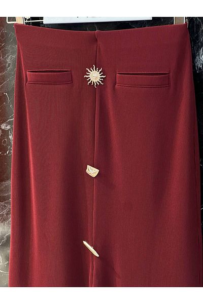 Butik Beyza Fusta din Lycra cu detaliu cu nasturi aurii