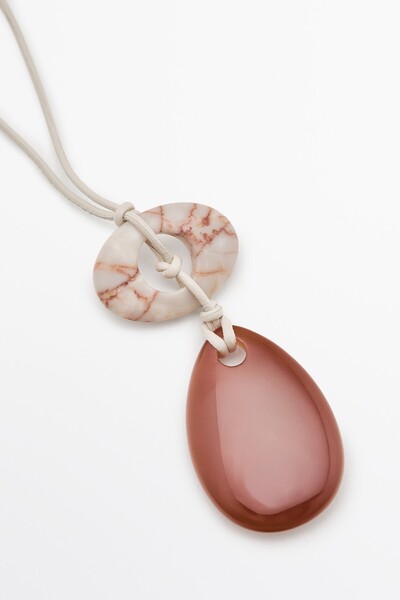 Massimo Dutti Taşlı deri ip kolye