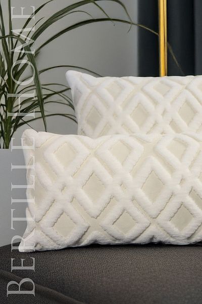 Bertille Home Welsoft Jacquard Bohemian Style Punch Pattern Double Sided Decorative Throw Pillow Cover