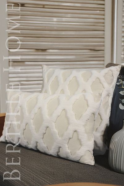 Bertille Home Welsoft Jacquard Bohemian Style Punch Pattern Double Sided Decorative Throw Pillow Cover