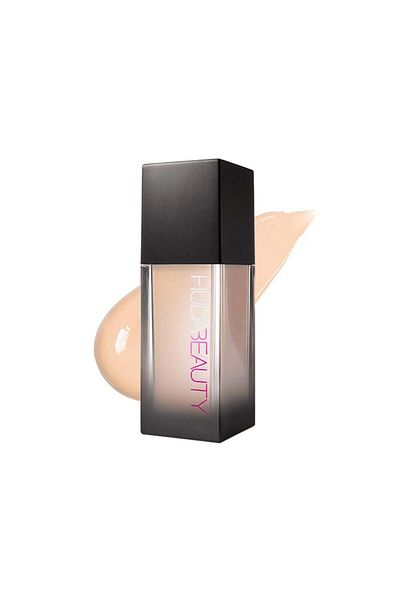 LEADING LINES Huda Beauty Liquid Foundation, Pana Cashew 35ml - 140g