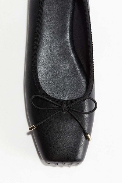 H&M مضخات الباليه