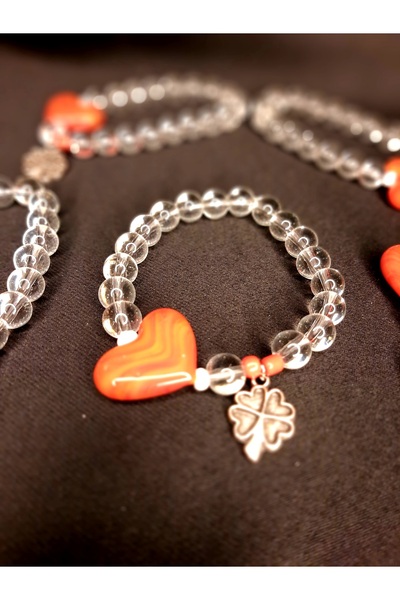 makadi "Four-Leaf Clover and Red Heart Detailed Glass Bead Bracelet, Symbol of Luck"