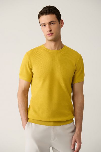 Avva Men's Mustard Crew Neck Textured Cotton Knitwear T-Shirt E 005027