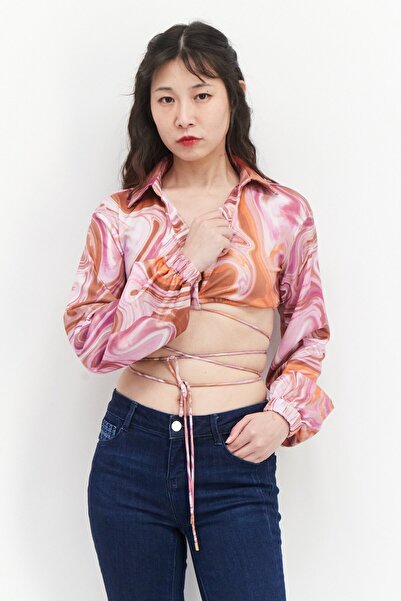 Rare London بلوزة نسائية بأكمام طويلة وياقة واسعة وطبعة دوامة، أرجوانية