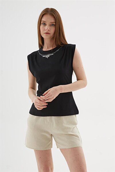 Fashion Friends بلوزة قطنية 100% بتفاصيل حجرية باللون الأسود