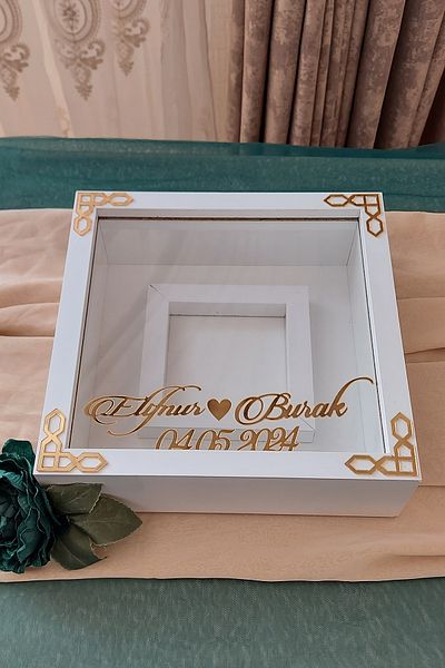 Verda Çerçeve 25X25 cm White-Classic (Gold) Memory Frame with Photo Section - 6 cm Depth Memory Frame