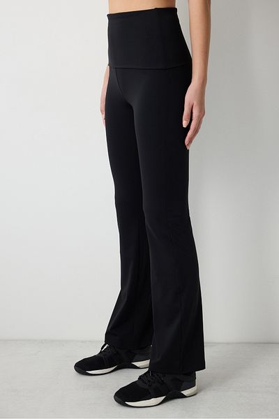 Penti Foldable Waist Flare Schwarze Hose