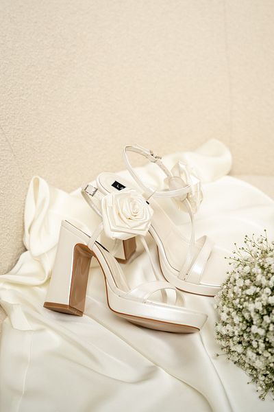 LAMİNTA Pantofi de mireasă cu detalii Roche Pearl White Rose
