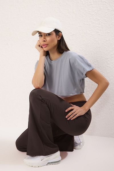 Trendyol Collection Brown Diver/Scuba Fabric Binding Detailed Sports Knitted Sweatpants Thmss25Ea00003