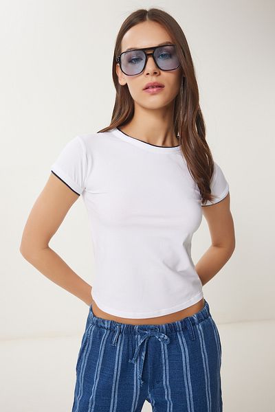 Happiness İstanbul White Navy Blue Contrast Color Women's T-Shirt Ub00369