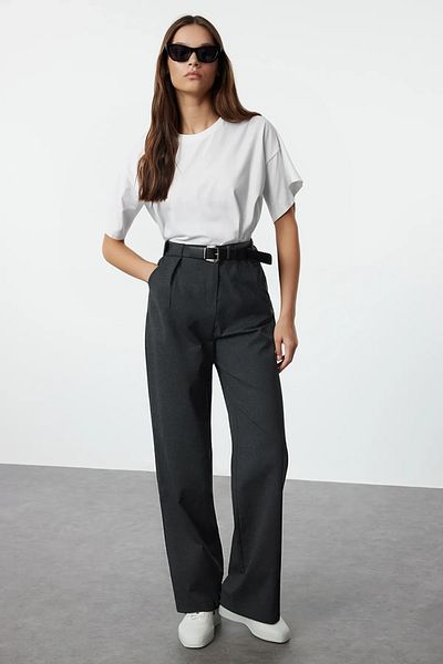 Trendyol Collection Pantaloni din țesătură cu centură antracit cu tăietură dreaptă/dreaptă TWOAW25PL00046