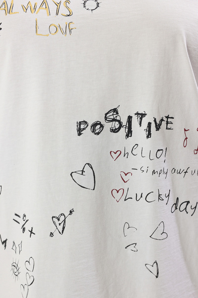 Trendyol Curve Bílé tričko Oversize Fit Plus Size s potiskem TBBSS25BF00072