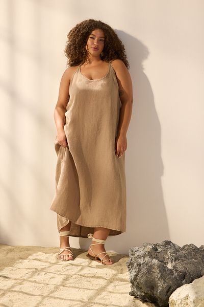 Trendyol Curve Brown 100% Linen Maxi Strap Woven Plus Size Dress Tbbss25Ah00201