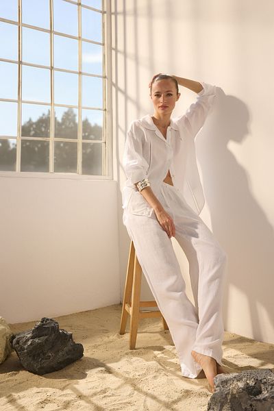 Trendyol Collection Cămașă albă 100% in, cu detaliu de broderie TWOSS25GO00132