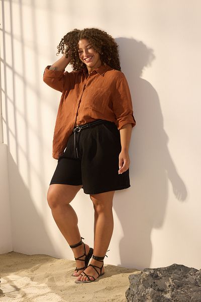 Trendyol Curve Black 100% Linen Woven Shorts & Bermuda Tbbss25Ap00038