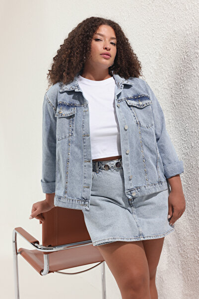 Trendyol Curve Τζιν μπουφάν με μπλε Troc μεγάλου μεγέθους TBBSS25AG00002