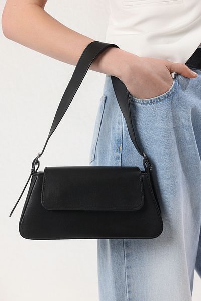 TRENDYOL SHOES Geantă neagră de umăr Mini City pentru femei TAKSS25OC00035