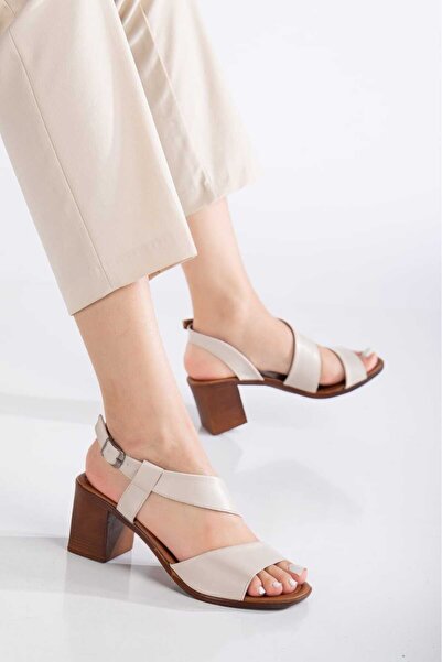 AYAKKABİSEPETİ صندل نسائي بيج بكعب عالٍ للسهرات