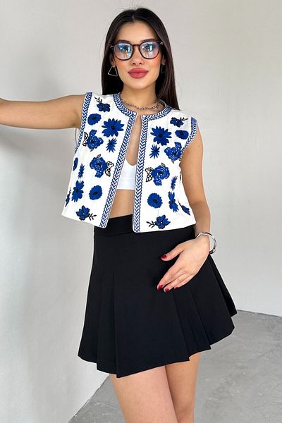Cappmoda CKT-12444 Vestă crop căptușită cu broderie florală albastră