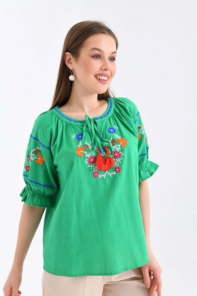 Park Karon Women's Flower Embroidery Detailed Green Blouse