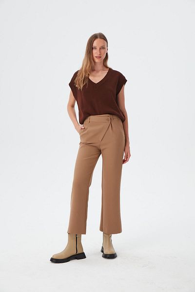 Park Karon Women's Camel Asymmetrical Button Detailed Classic Trousers