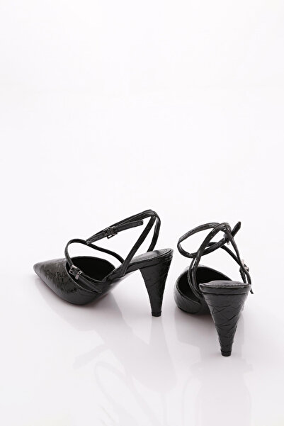 DGN Kadın Topuklu Ayakkabı Siyah Üçgen 931021085