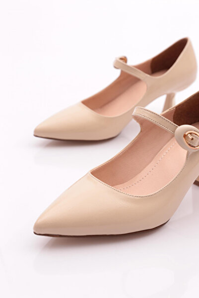 DGN Kadın Topuklu Ayakkabı Ten Kırışık Rugan 216122621