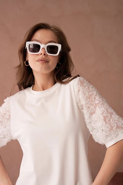Park Karon Tricou de bază cu mâneci cu decolteu și detaliu din tul dens