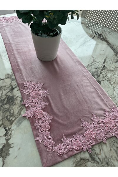 ELORA MAISON Taşlı Dantel Aplikeli Pudra Pembe İpek Kadife Runner/Konsol Örtüsü